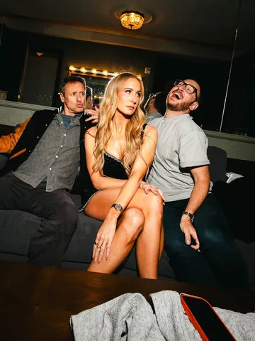 nikkiglaser Instagram post about Tour diary