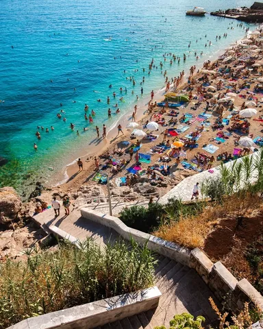 nodestinations Instagram post about Dubrovnik travel guide