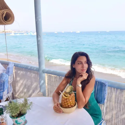 norafatehi Instagram post about Travel