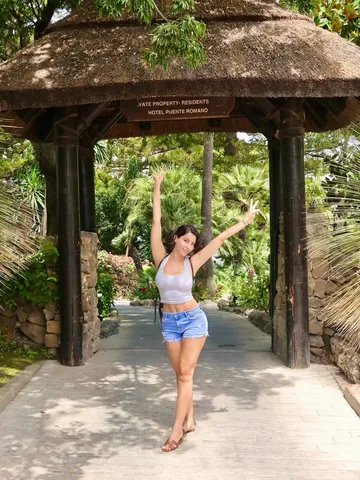 norafatehi Instagram post about Travel