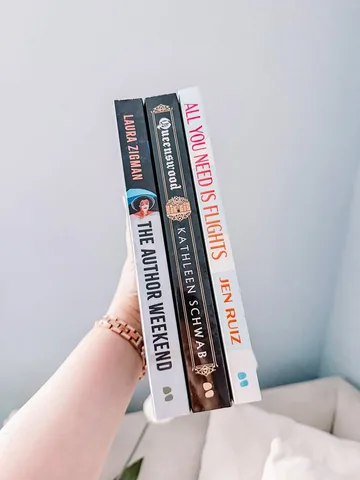 nurse_bookie Instagram post about Book haul and recommendations