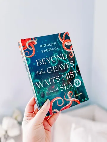 nurse_bookie Instagram post about Gothic fiction book review