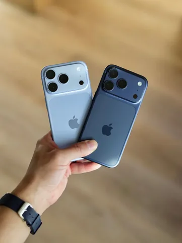 nvzion Instagram post about IPhone color comparison