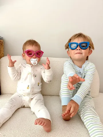 oliviarink Instagram post about Family beach vacation