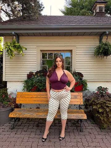 oliviasworld95 Instagram post about Plus size fashion