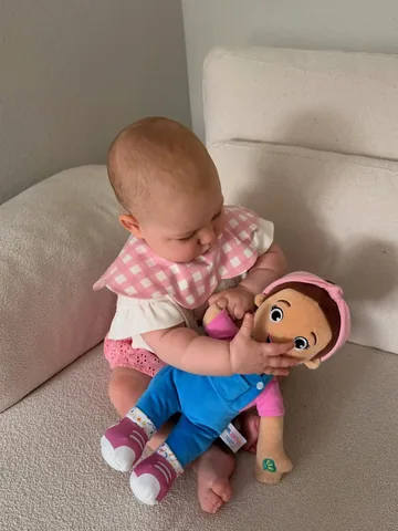 olja_khaneichuk Instagram post about Baby bib