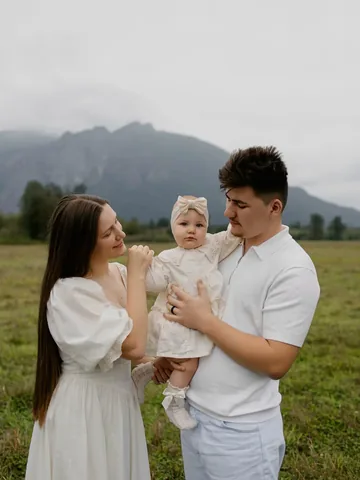 olja_khaneichuk Instagram post about Family