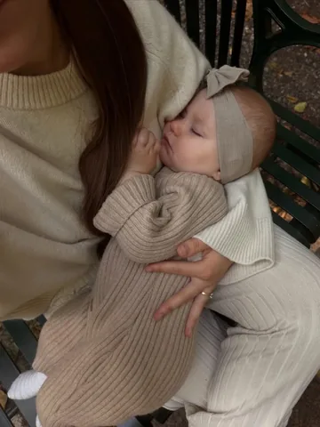 olja_khaneichuk Instagram post about Parenthood