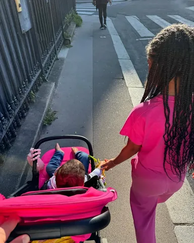 olympiaohanian Instagram post about Sisters traveling