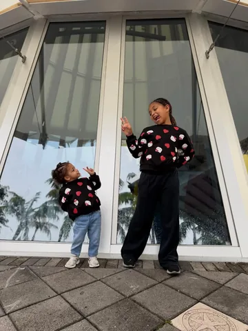 olympiaohanian Instagram post about Family relationship