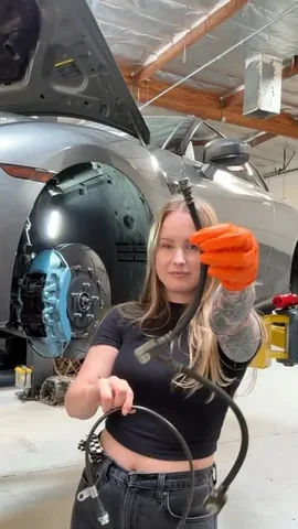 omgitsfirefoxx Instagram post about R35 GT R maintenance