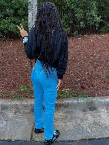 only_one_tamya Instagram post about Sneaker and fashion styling