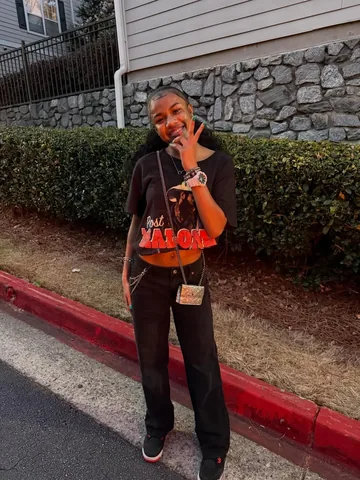 only_one_tamya Instagram post about Personal identity and style