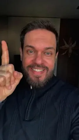 padreadrianozandona Instagram post about Superação de frustrações