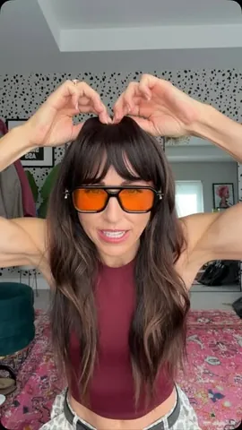 paleomg Instagram post about Clip in bangs