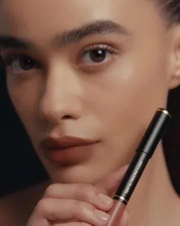 patmcgrathreal Instagram post about Dramatique Mega Lip Pencil