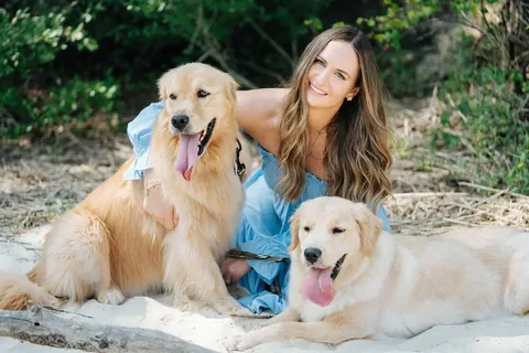 pearl.the.golden.girl Instagram post about Dogs at the beach