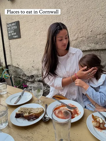 peonylim Instagram post about Cornwall dining guide