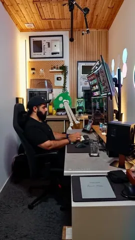 peterpandev Instagram post about AI portfolio creation