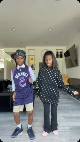 phesplaytime Instagram post about Picture day