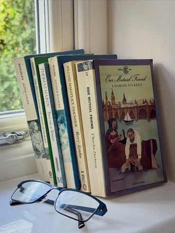 places_and_books Instagram post about Victorian literature