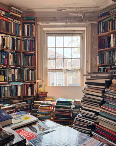 places_and_books Instagram post about Current reading