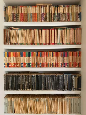 places_and_books Instagram post about Reading discussion