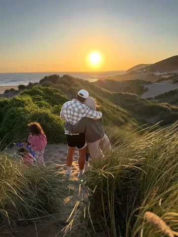 poppyhollins Instagram post about Family photography