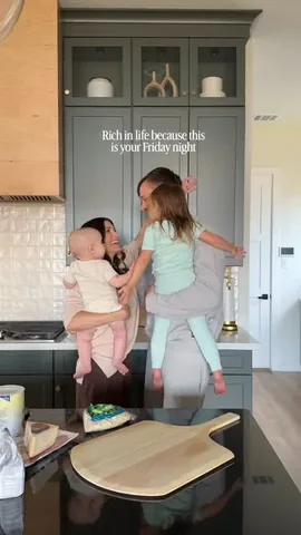 positravelty Instagram post about Family activities