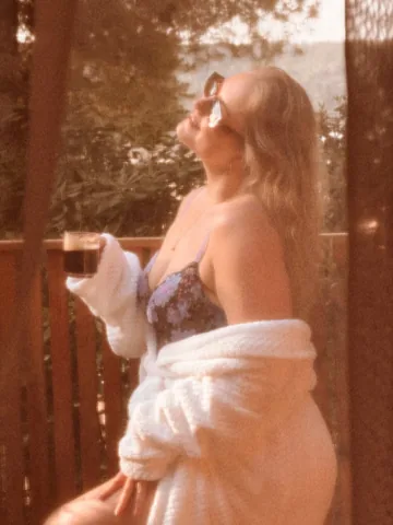 princessedudrame Instagram post about Lingerie et lifestyle