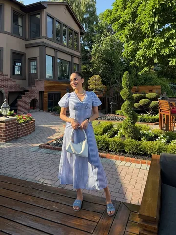 priscillaeslo Instagram post about Summer memories