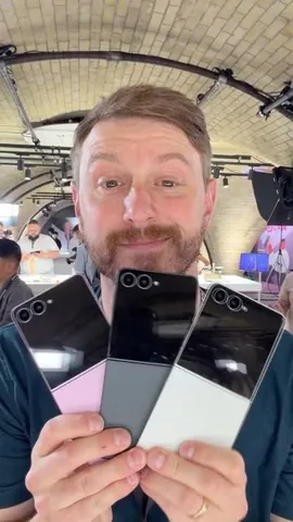 qbking77 Instagram post about Galaxy Z Flip 8