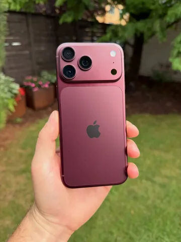 qbking77 Instagram post about IPhone 18 Pro Max color