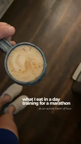 rachelleswannie Instagram post about Marathon training nutrition