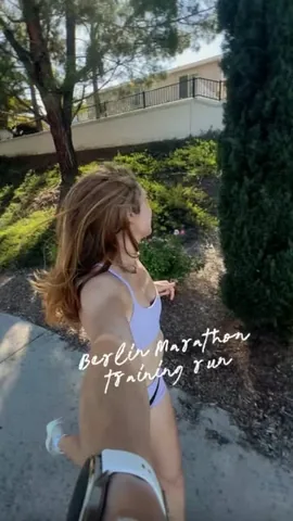rachelleswannie Instagram post about Marathon training