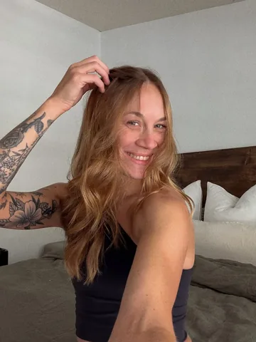 rachelleswannie Instagram post about Monthly life recap