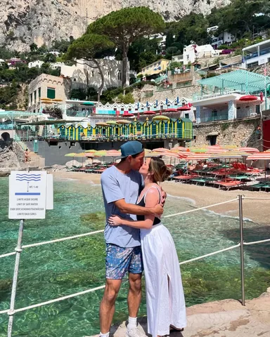 rachelmking Instagram post about Capri travel