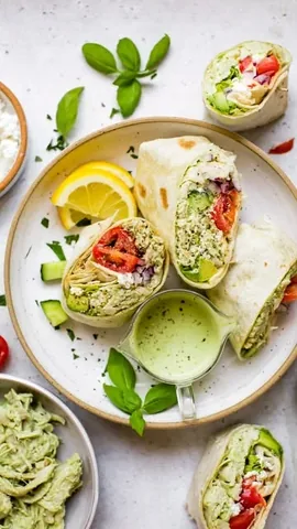 rachlmansfield Instagram post about Green goddess wraps