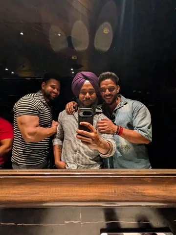 rahulfitness_ifbb Instagram post about Fitness community gathering