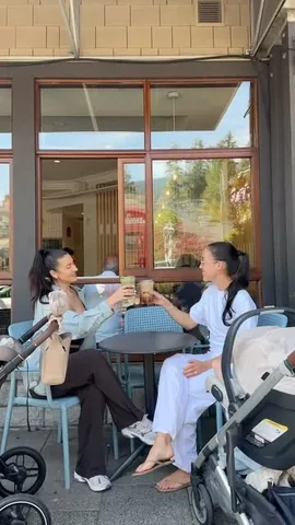 randikennedy_ Instagram post about Motherhood friendship