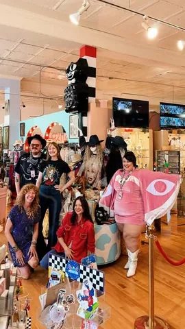 readytostare Instagram post about Dolly Parton themed vintage event