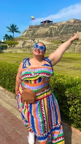 readytostare Instagram post about Plus size queer empowerment