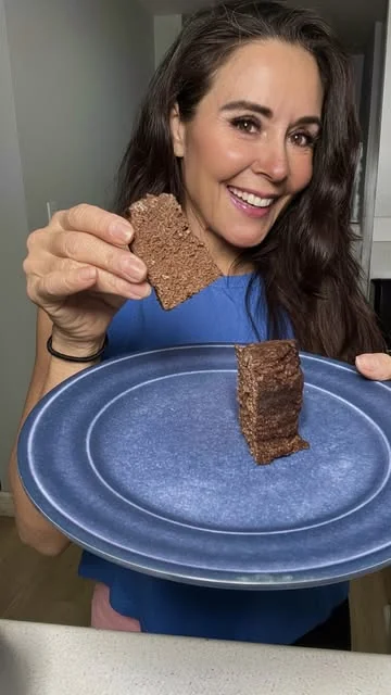 rebecarubiooficial Instagram post about Receta saludable de mug cake