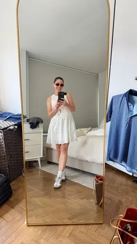 relishxarielle Instagram post about New York travel