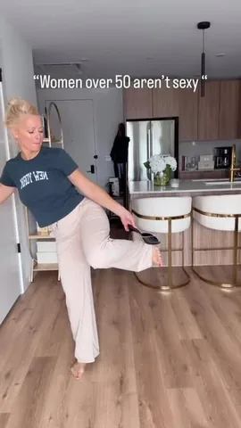 renae.olivia Instagram post about Age inclusive confidence and fashion