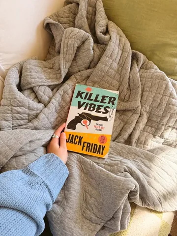 reviewsshewrote Instagram post about Mystery book recommendation