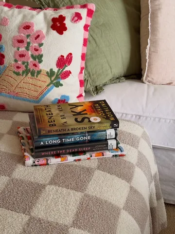 reviewsshewrote Instagram post about Ben Packard mystery series