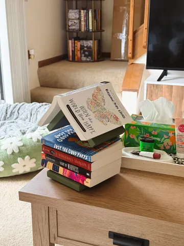 reviewsshewrote Instagram post about Simon Teen books