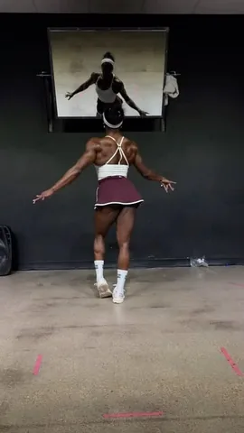 rheaagayle Instagram post about Fitness posing