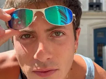 rhyskosakowski Instagram post about Paris lifestyle